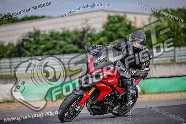 pubi8244 | Professionelle Fotos von Sportveranstaltungen, aber auch Hochzeiten und anderen Events. - Realisiert mit Pictrs.com