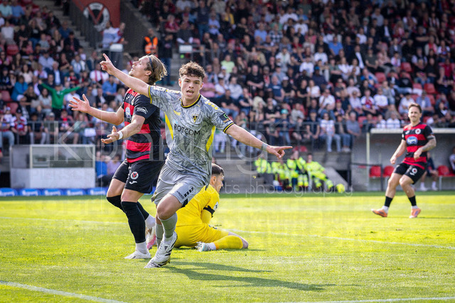 German 3rd Division, Viktoria Koeln vs. Alemannia Aachen, 10.05.2026 | KOELN, GERMANY - MAY 10, 2026: Faton Ademi (Alemannia Aachen, 36) celebrates scoring his team's first goal with teammates during the 3rd division match on gameday 37 between Viktoria Koeln vs. Alemannia Aachen at the Sportpark Hoehenberg on May 10, 2026 in Koeln, Germany. DFL REGULATIONS PROHIBIT ANY USE OF PHOTOGRAPHS AS IMAGE SEQUENCES AND/OR QUASI-VIDEO.