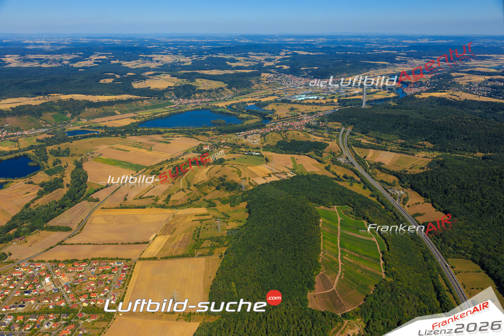 Die Luftaufnahme der Stadt Sand am Main wurde vom UL-Flugzeug heraus erstellt ( keine Drohne )- hohe Auflösung für beste Qualität