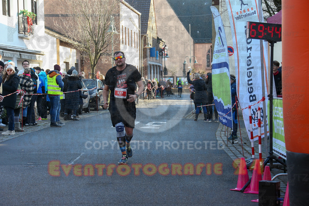 241201_1245_EX1_3273 | Sportfotografie im Rhein-Sieg Kreis, Köln, Bonn, NRW, Rheinland Pfalz, Hessen, etc. Unser Tätigkeitsfeld umfasst den Laufsport vom Volkslauf über den Marathon, Duathlon, Triathon bis zum Ultralauf wie Kölnpfad Ultra oder Schindertrail.