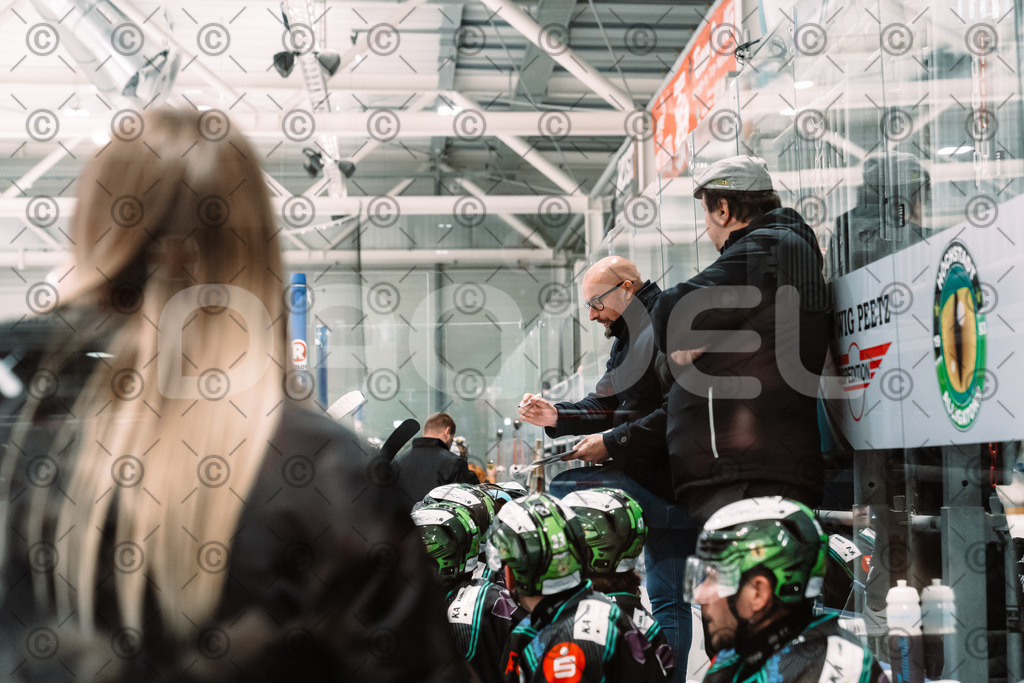Alligators_vs_Fuessen_26.10.2025-105 | Höchstadt Alligators Fotogalerie: Eishockey-Action aus Franken. Professionelle Spielfotos, Portraits & Stadionbilder zum Download. Jetzt entdecken! - Realisiert mit Pictrs.com