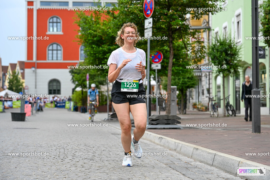 SZI_5467 | Stadttriathlon Erding 2025. #yourpictrs #sportshot_your_pictrs @Sportshotphotography #stadttriathlonerding Copyright: www.sportshot.de