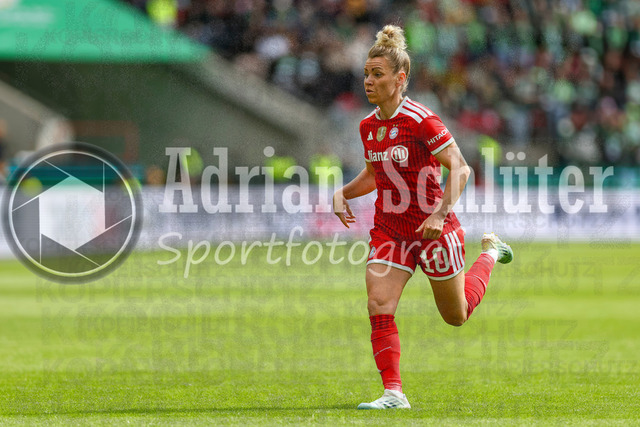 14.05.2026, GER, Fussball, Frauen, DFB-Pokal, Finale, Saison 2025/2026, VfL Wolfsburg - FC Bayern München | Linda Dallmann (Bayern) schaut