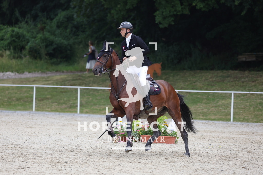 0P6A4308 | Willkommen bei Brunnmayr - Design & Fotografie – Ihrem Spezialisten für Reitturniere und Pferdeveranstaltungen in Oberösterreich, Salzburg und Bayern! Seit über 17 Jahren sind wir leidenschaftlich dabei.