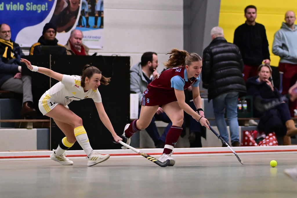 Hockey I Frauen I Saison 2025-2026 I Bundesliga I 9. Spieltag I Harvestehuder THC - UHC Hamburg | Der Sportfotograf. - Realisiert mit Pictrs.com