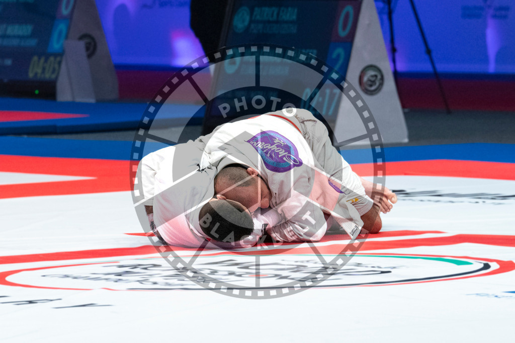 20231106PBB0316 | Fighters compete during the AJP World Master Championship in the Mubadala Arena in Abu Dhabi, Arab United Emirates, on November 6, 2023.