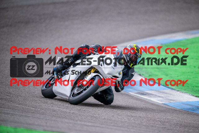 MaZZes_Fotomatrix_20240316_6007705_8297 | Fotograf Mathias Schmid
Sportfotograf,
Eventfotograf,
Hochzeitsfotograf,
Portraitfotograf