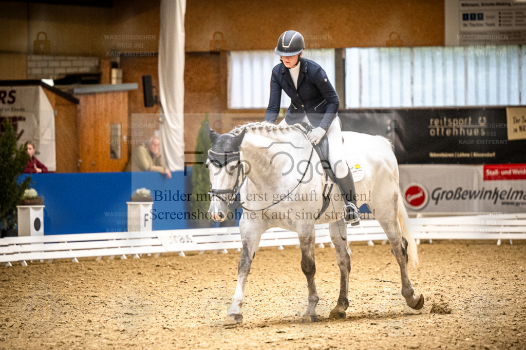 DOS_4712 | Entdecke hochwertige Reitturnierfotos von Foto Oger. Professionell, emotional und authentisch – jetzt Lieblingsmomente im Shop bestellen. - Realisiert mit Pictrs.com