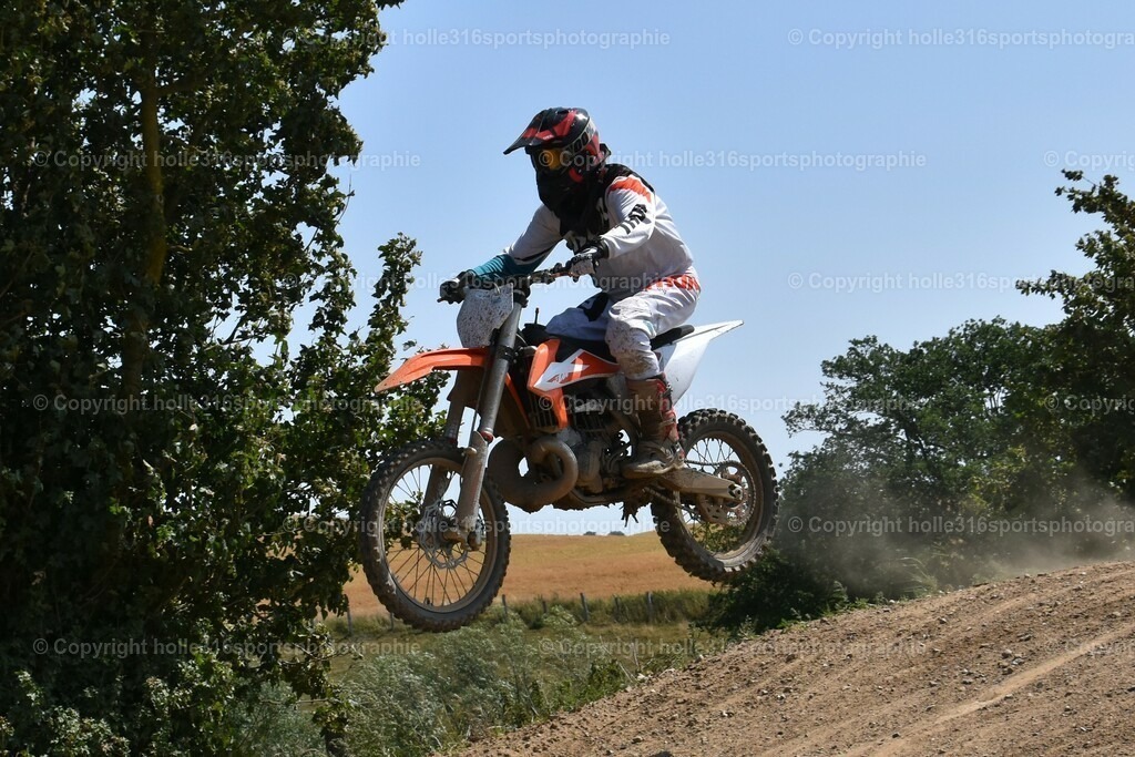 DSC_0134 (2) | Sportfotografie , Motorsport, Motoross, Reitsport, Mointainbike, Enduro,
Landschaft , Outdoor, Eventfotografie, Landschaft, Bilder online bestellen - Realisiert mit Pictrs.com