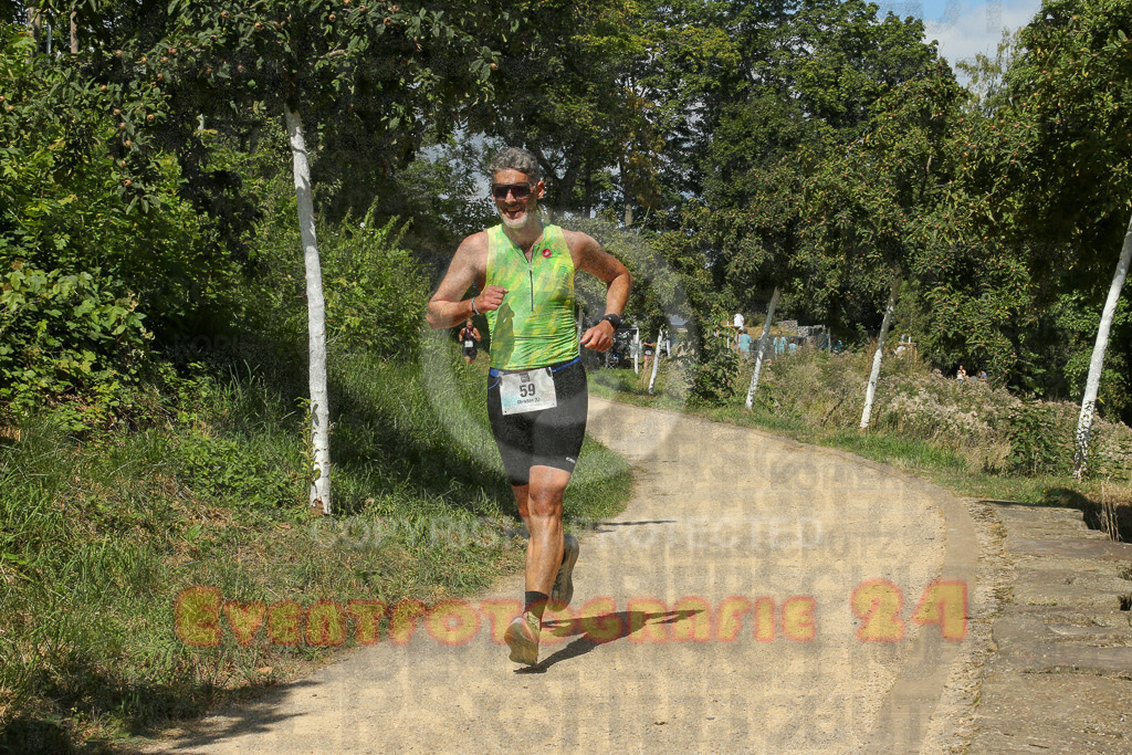 250824_1227_EX1_9417 | Sportfotografie im Rhein-Sieg Kreis, Köln, Bonn, NRW, Rheinland Pfalz, Hessen, etc. Unser Tätigkeitsfeld umfasst den Laufsport vom Volkslauf über den Marathon, Duathlon, Triathon bis zum Ultralauf wie Kölnpfad Ultra oder Schindertrail.