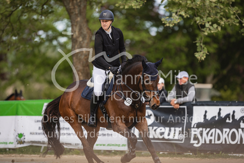 250503_SpengeW_A2-Spr-602 | Deine schönsten Turniermomente als professionelle Fotos! Entdecke hochwertige Pferdesport-Fotografie im Online-Shop. Jetzt Fotos finden & bestellen!