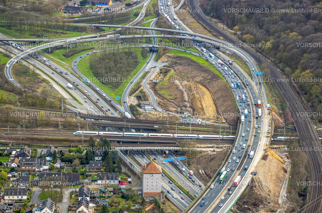 Duisburg230301965 | Luftbild, Autobahnkreuz Kaiserberg, Verkehrsstau, Baustelle Regenrückhaltebecken, Duissern, Duisburg, Ruhrgebiet, Nordrhein-Westfalen, Deutschland