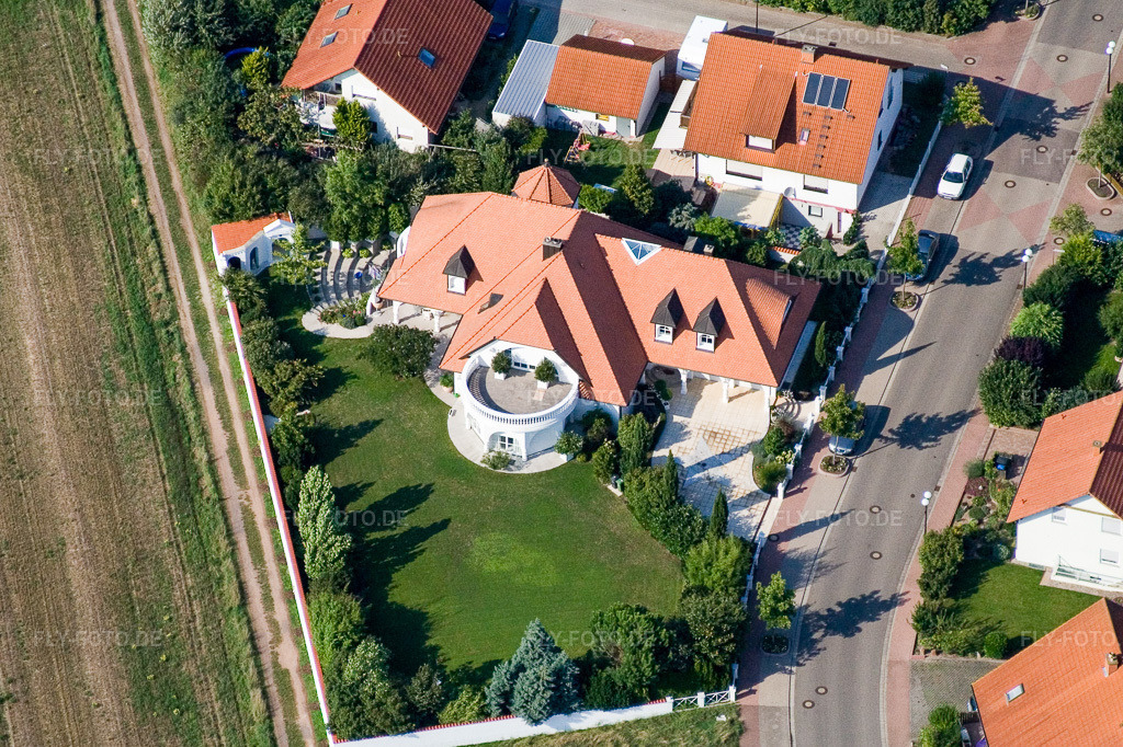Luftbild: Pommernrring in Offenbach an der Queich im Bundesland Rheinland-Pfalz in Deutschland. Foto: IMG_12579.jpg vom 17.08.2008 durch Werner Riehm/FLY-FOTO.de