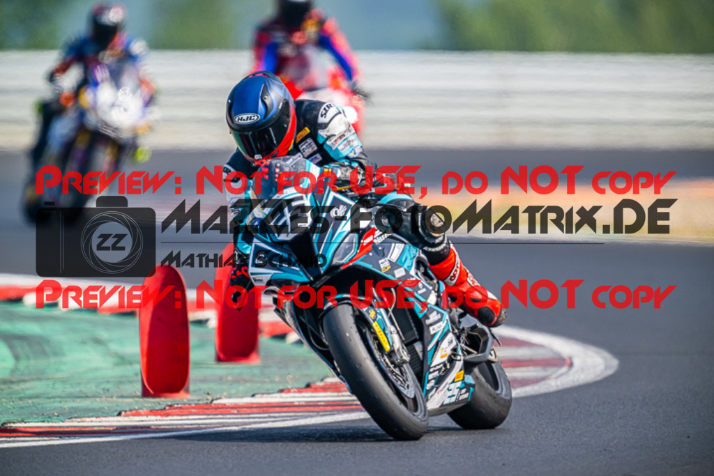 MaZZes_FotoMatrix_220626_7239 | PROSUPERSTOCK