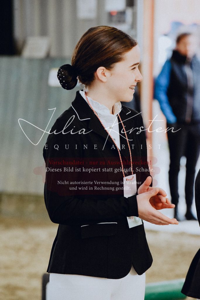 DSC_7371 | Pferde- und Turnierfotografie in Westsachsen. Pferdeportraits, Auftragszeichnungen und intuitive Kunst.