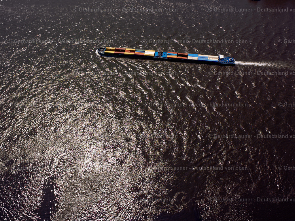 2616233 | Containerschiff auf dem Rhein bei Emmerich