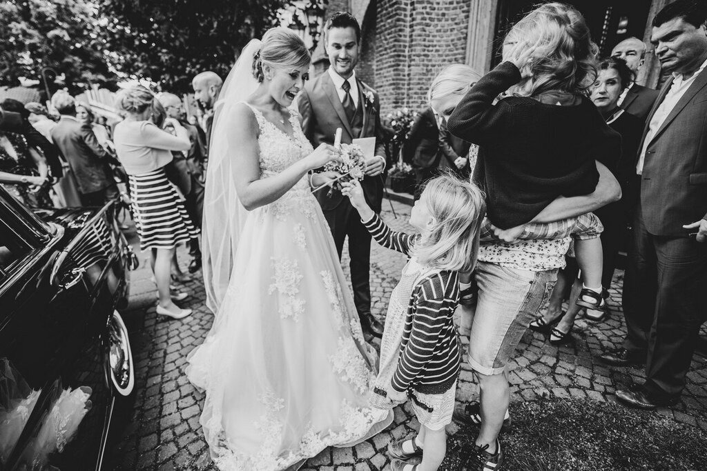 Hochzeit_Trauung_025 | Mein Name ist Arkadius. Ich fotografiere Ihre Hochzeit in Frankfurt und im Umkreis von 200 km. Als Fotograf bin ich noch bekannt im Bereich Business- und Modefotografie.