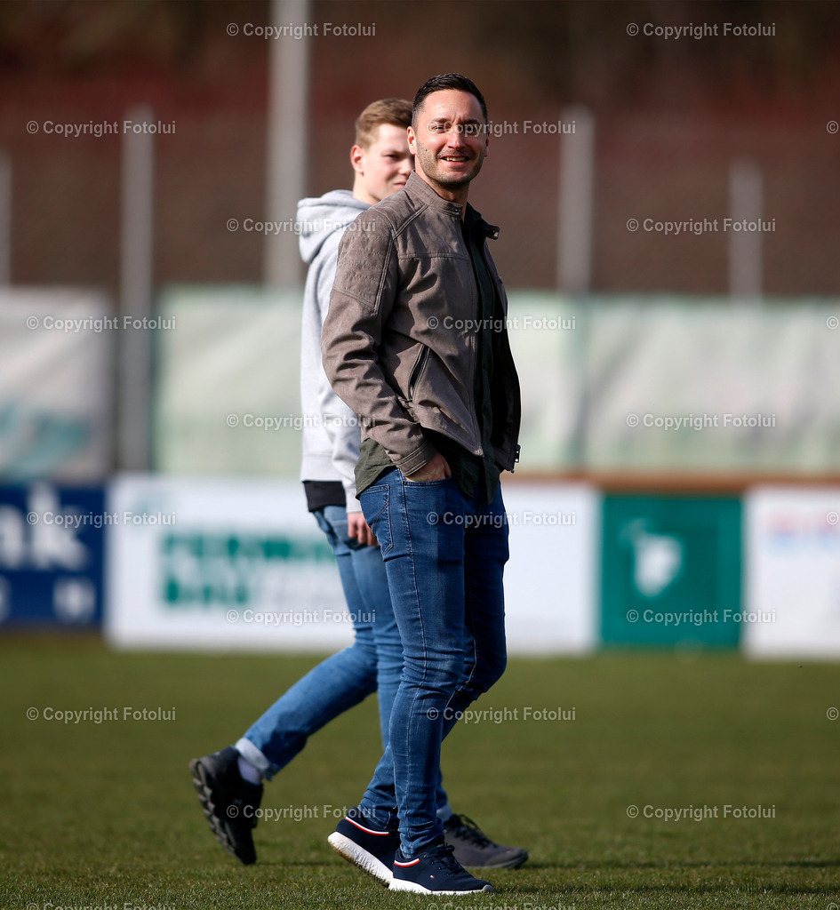 A_LUI_18032023_30 | SPORT,FUSSBALL,LT1 OOE LIGA ASKOE OEDT-SPG WALLERN/ST.MARIENKIRCHNEN 18.03.2023 IM BILD: SCHIEDSRICHTER ANDREAS FEICHTINGER  FOTO:FOTOLUI