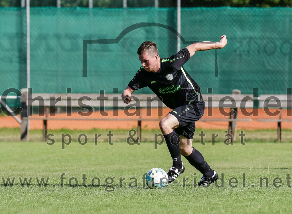2023-07-09_107_FC_Forstern_gegen_SpVgg_Neuching | Forstern, Deutschland, 09.07.2023:
Fußball, Kreisklasse 2023 / 2024, Testspiel, FC Forstern gegen SpVgg Neuching, Endergebnis: 2:4

Franz Pfleger (SpVgg Neuching, #3)

Foto: Christian Riedel / fotografie-riedel.net