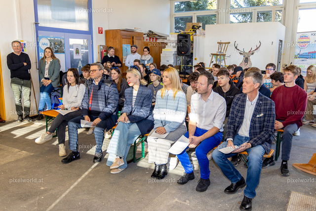 Hackathon - Tag 2 | Bildershop von pixelworld.at - Realisiert mit Pictrs.com