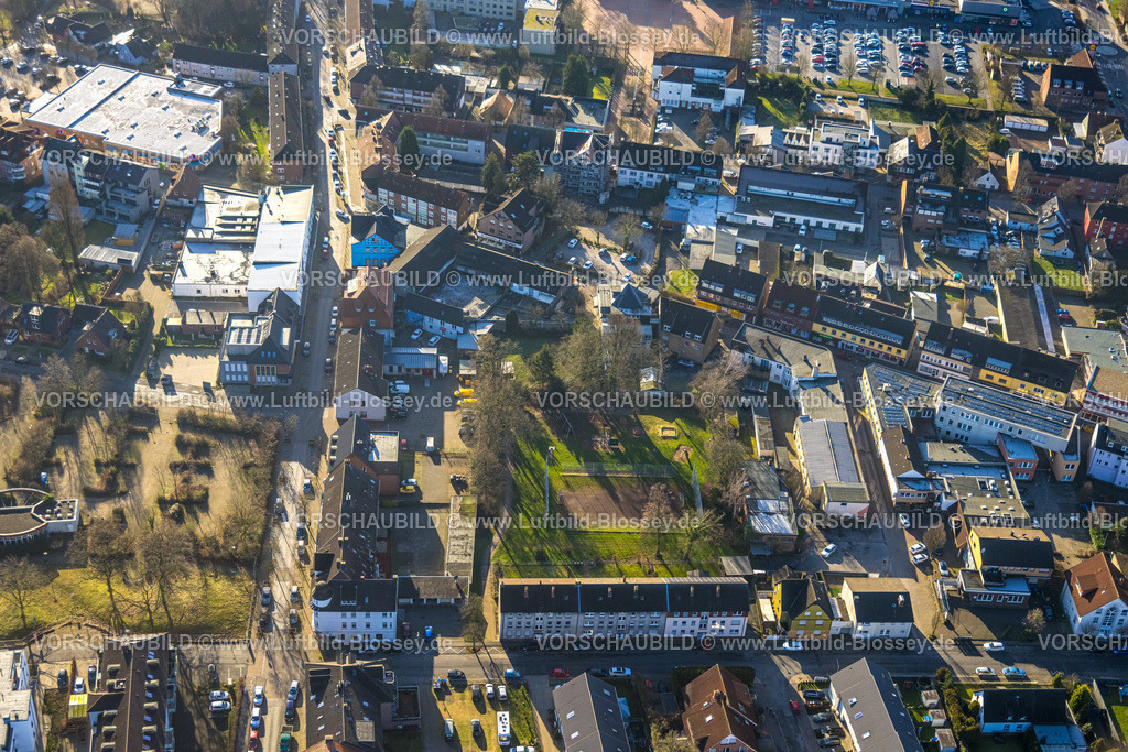 Hamm240100071 | Luftbild, Wohngebiet mit Spielplatz und Sportplatz Oswaldstraße, Bockum-Hövel, Hamm, Ruhrgebiet, Nordrhein-Westfalen, Deutschland