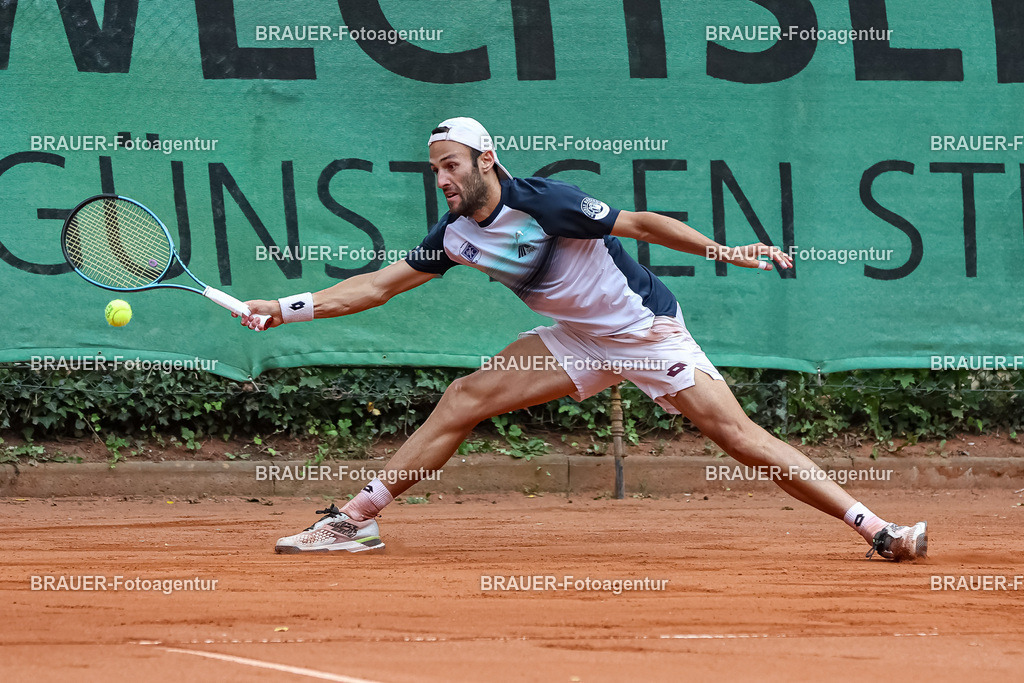 HTC Blau-Weiß Krefeld - LTTC Rot-Weiß Berlin  | Krefeld, Deutschland 21.07.2023, Stefano Travaglia (HTC Blau-Weiß Krefeld) gegen Timo Stadder (LTTC Rot-Weiss Berlin) ,

bei der 2. Tennis Bundesliga Nord Begegnung zwischen HTC Blau-Weiß Krefeld und LTTC Rot-Weiß Berlin am 21.07.2023 in Krefeld.

(Foto: BRAUER-Fotoagentur)
 
