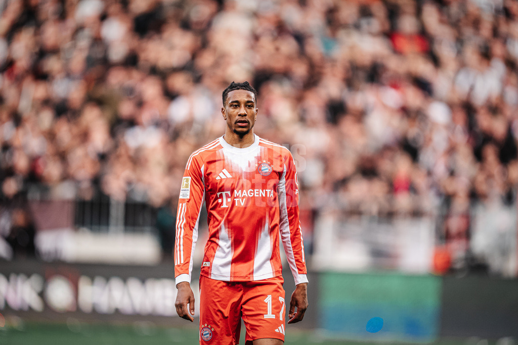 Fußball | Männer | Saison 2025/2026  | Fußball-Bundesliga | 29. Spieltag | FC St. Pauli vs. FC Bayern München | 11.04.2026 | Michael Olise (#17, FC Bayern München)