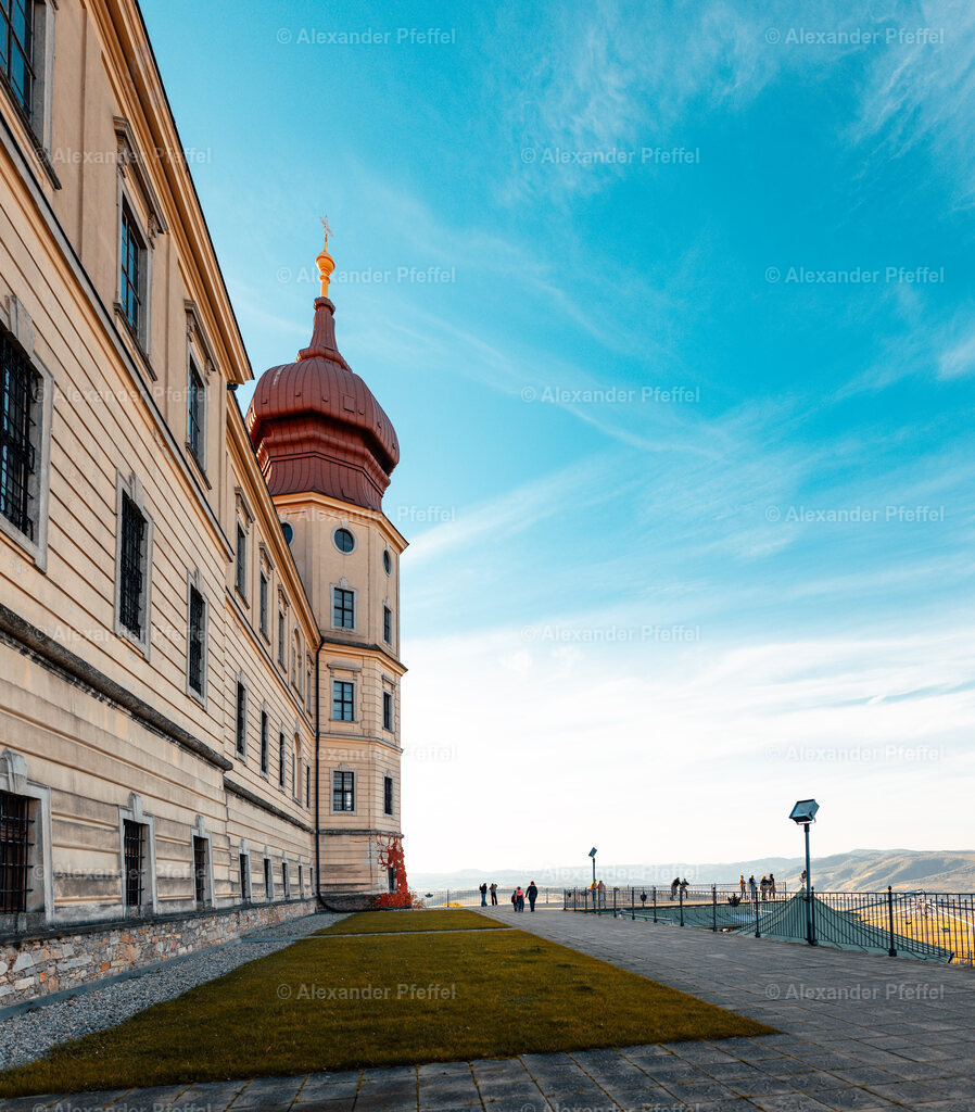 foto_c_pfeffel-partner-0201-R51_9240-Pano | alexander-pfeffel - Realisiert mit Pictrs.com