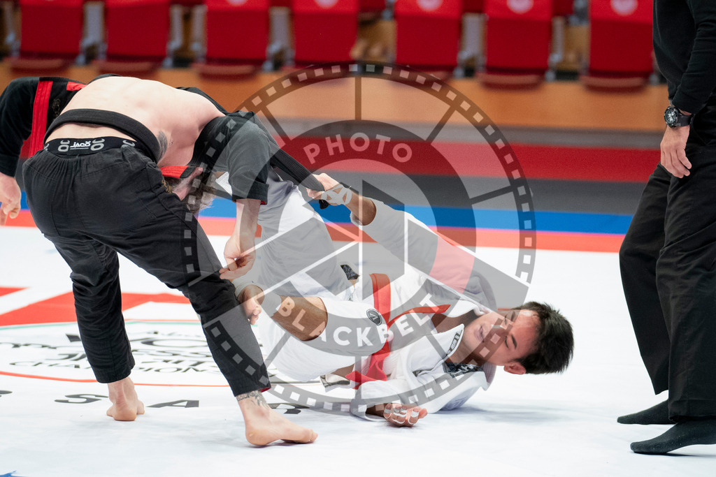 20231107PBB4673 | Fighters compete during the AJP World Master Championship in the Mubadala Arena in Abu Dhabi, Arab United Emirates, on November 7, 2023.