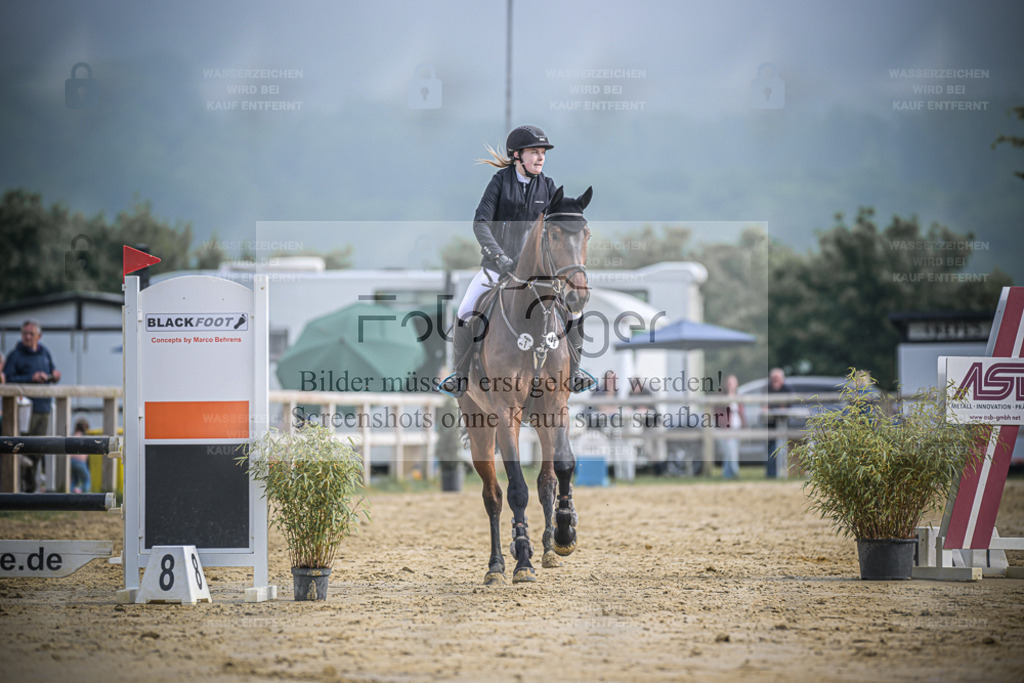 20240511-DOS_1681 | Entdecke hochwertige Reitturnierfotos von Foto Oger. Professionell, emotional und authentisch – jetzt Lieblingsmomente im Shop bestellen. - Realisiert mit Pictrs.com