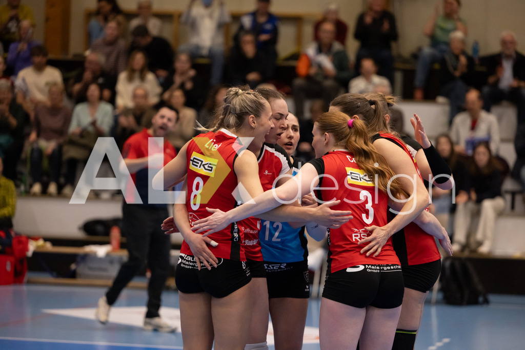 Volleyball I Frauen I Saison 2025-2026 I Volleyball NLA | Women I 1/2 Finals I  VC Kanti Schaffhausen - Sm'Aesch Pfeffingen I 18.03.2026 | VC Kanti Spielerinnenkreis - Realisiert mit Pictrs.com