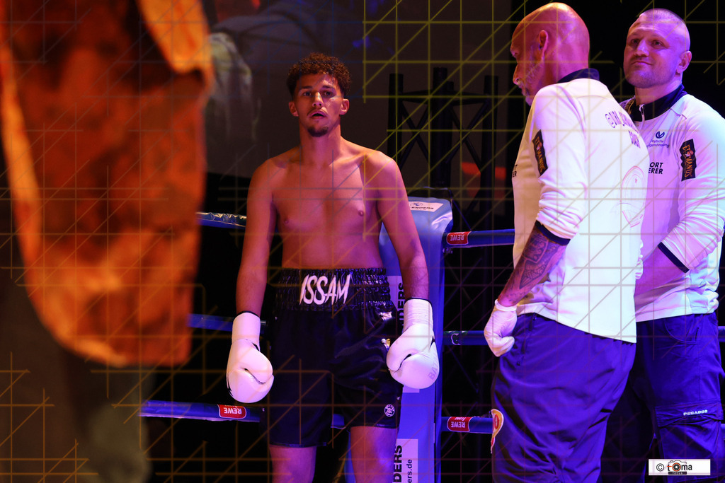 Faiz vs Arnold  25.04.2026 tomafocus Tb00103 | professionelle Sport- und Eventfotografie von Tomafocus – dynamische Bilder, emotionale Momente und hochwertige Aufnahmen für jeden Anlass. - Realisiert mit Pictrs.com