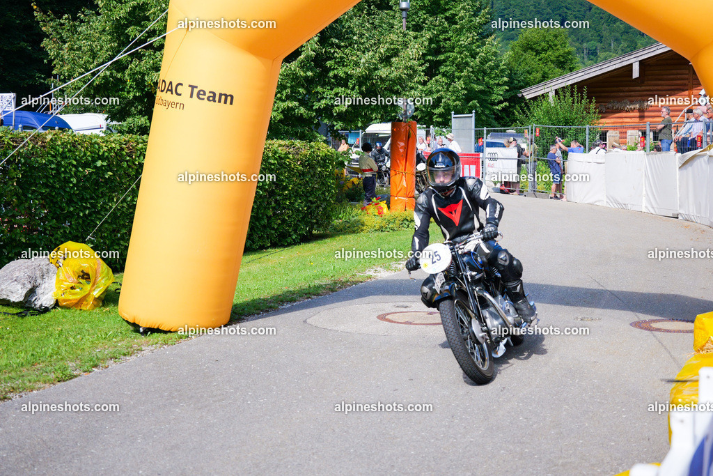 P1025989 | Erleben Sie atemberaubende, hochqualitative Fotos Ihrer Fahrt entlang der malerischen Alpenstraßen. Besuchen Sie alpineshots.com, um professionelle Aufnahmen Ihrer unvergesslichen Reise zu finden und zu kaufen - Realisiert mit Pictrs.com