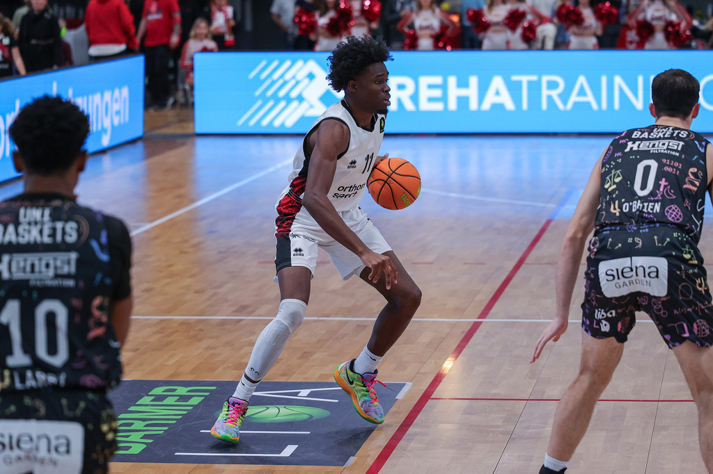 Pro A BAYER GIANTS vs Uni Baskets Münster-88 | Fotos von Basketballspielen aus dem Raum NRW fotografiert von Gero Mueller-Laschet und Daniel Schaefer - Realisiert mit Pictrs.com