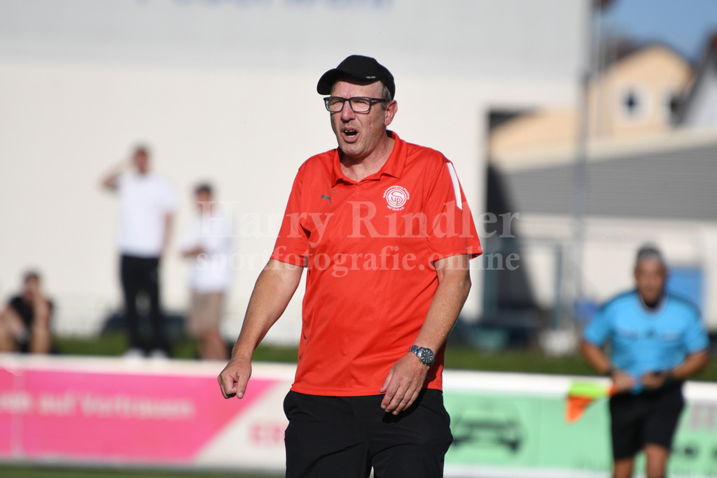 SpVgg Plattling : SpVgg GW Deggendorf | Torsten Holm (Trainer SpVgg Plattling) - Realisiert mit Pictrs.com