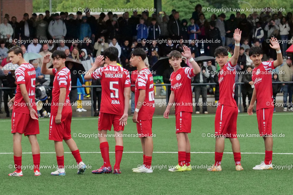 Fußball : C-Junioren : Aufstieg Regionalliga West : SUS 09 Dinslaken - Vfb 03 Hilden am 04.06.2026 in Dinslaken | Fußball : C-Junioren : Aufstieg Regionalliga West : SUS 09 Dinslaken (rotr Trikots)- Vfb 03 Hilden (weiße Trikots) am 04.06.2026 in Dinslaken - Realisiert mit Pictrs.com