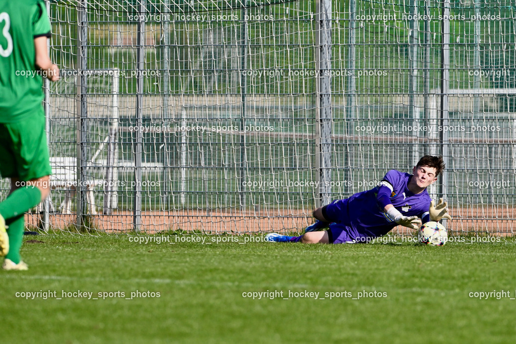 SC Landskron vs. SVG Bleiburg | #24 Julian Schneider SVG Bleiburg, gehaltener Elfmeter, SC Landskron vs. SVG Bleiburg, SC Landskron vs. SVG Bleiburg am 28.04.2024 in Villach (Sportzentrum Landskron), Austria, (Photo by Bernd Stefan)
