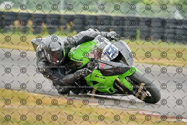 25bt05-0699 | markuskiefer.com - Realisiert mit Pictrs.com