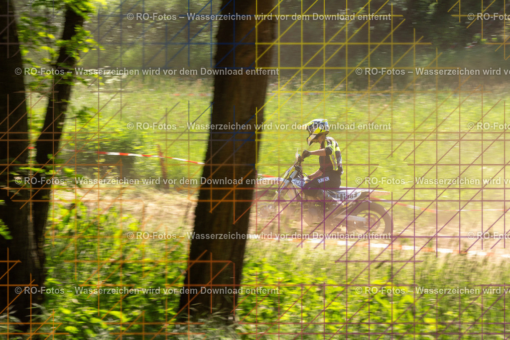 Wolfshausen 3 Lauf -1123 | Sportfotografie von RO-Fotos: Motorsport, Motocross, Enduro, Laufveranstaltungen und Triathlon. Professionelle Fotos von Sportlern und Events. - Realisiert mit Pictrs.com