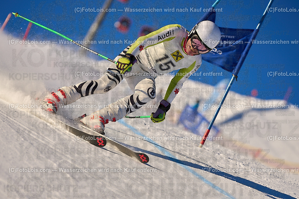 ALP2469_MASTERS-Cup_GS-B Herrn_Roempke Juergen | (C)FotoLois.com, Alois Spandl. FIS Masters-Cup Wildschönau, Giant Slalom auf der Piste Schatzberg GS, Siegerehrung auf dem Dorfplatz Niederau, Sa 13. Januar 2024.