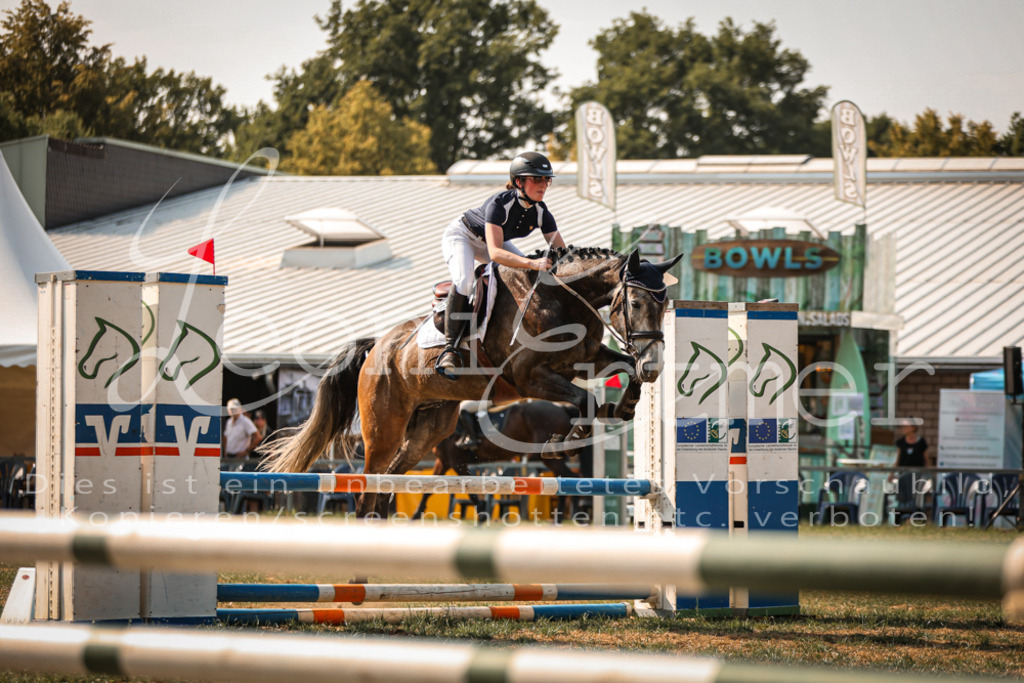 13.FrPfA00097 | Leoni Ertmer Photography - Realisiert mit Pictrs.com