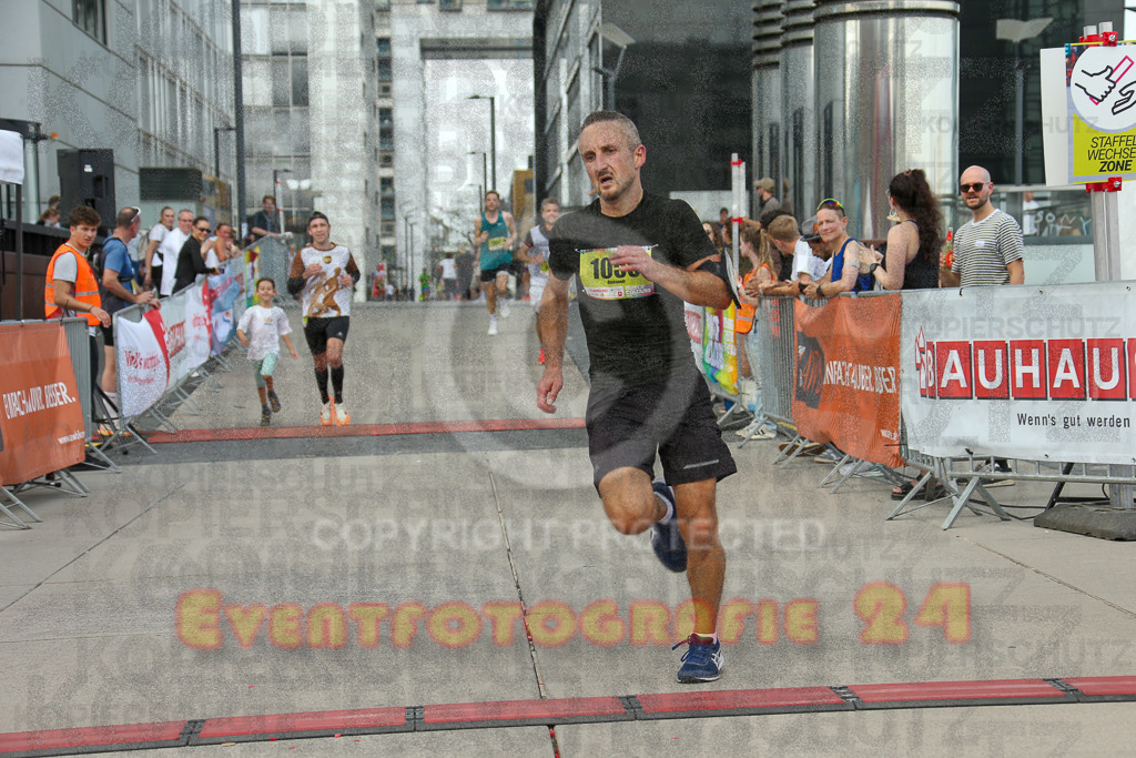 250920_1517_EX1_8737 | Sportfotografie im Rhein-Sieg Kreis, Köln, Bonn, NRW, Rheinland Pfalz, Hessen, etc. Unser Tätigkeitsfeld umfasst den Laufsport vom Volkslauf über den Marathon, Duathlon, Triathon bis zum Ultralauf wie Kölnpfad Ultra oder Schindertrail.