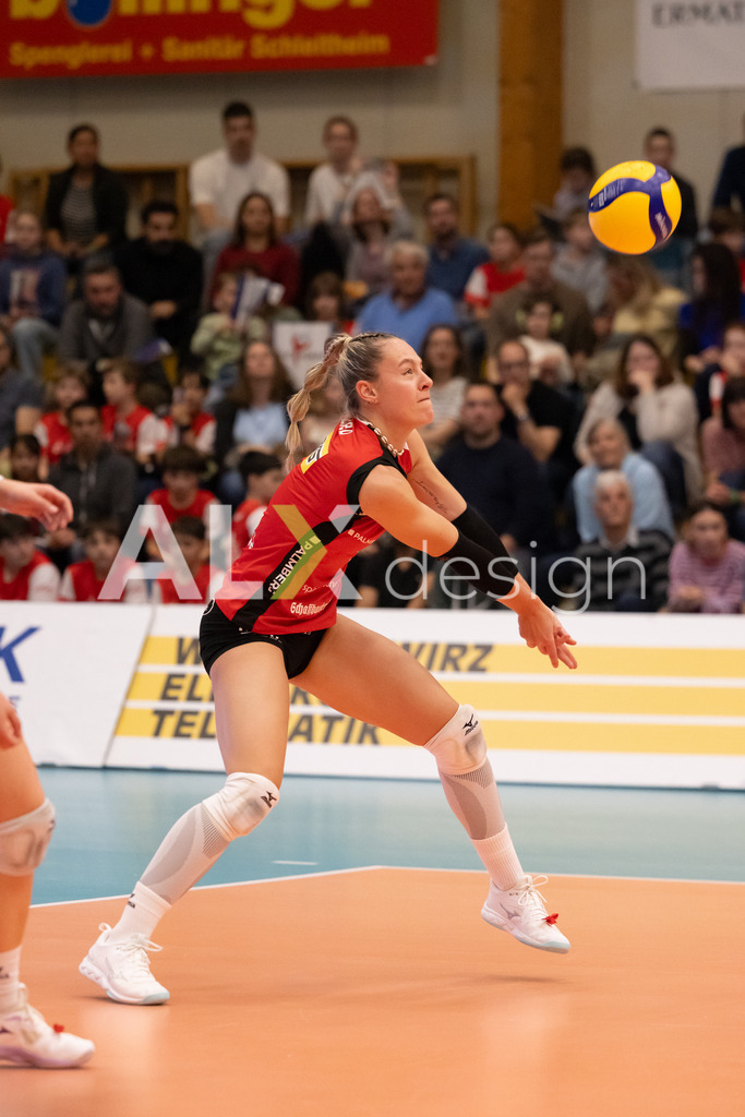 Volleyball I Frauen I Saison 2025-2026 I Volleyball NLA | Women I  Playoffs Finals 2/5 I  VC Kanti Schaffhausen - viteos NUC I  10.04.2026 | 8 Lina-Marie Lieb (DE) (VC Kanti Schaffhausen) – Aussen - Realisiert mit Pictrs.com