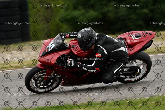 25bt02-1611 | markuskiefer.com - Realisiert mit Pictrs.com