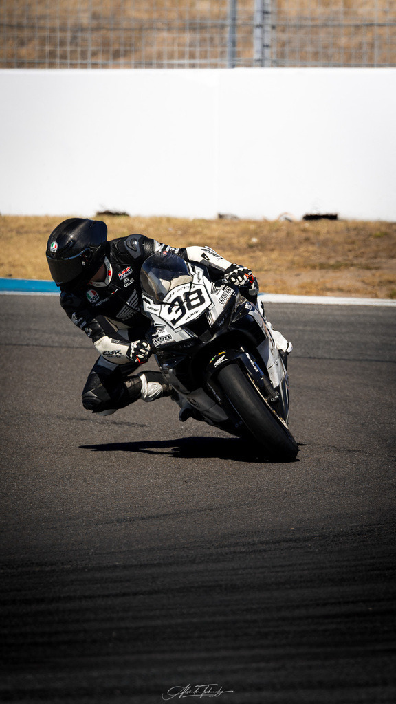 Ducati Trackday Hockenheimring 2026 | Entdecken Sie die faszinierende Welt von Alexander Tschuncky Arts: Kreative Fotografie, atemberaubende Automobilkunst und hochwertiger Bilderdruck. Lassen Sie sich inspirieren! - Realisiert mit Pictrs.com