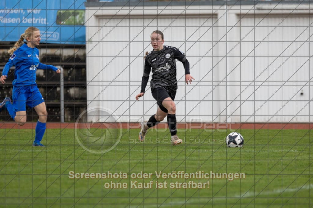 20260314_143610_0163 | #,1.FC Donzdorf (schwarz) vs. Post Südstadt Karlsruhe (blau), Fussball, EnBW-Oberliga B -Juniorinnen, 15. Spieltag, Saison 2025/2026, Rasenplatz Lautertal Stadion, Süßener Straße 16, 73072 Donzdorf, 14.03.2026 - 14:00 Uhr,Foto: PhotoPeet / Event- &amp; Sportfotografie / Peter Harich