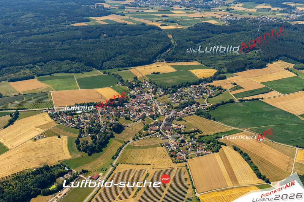 Das Luftbild der Stadt Heretsried wurde 2022 vom Flugzeug heraus erstellt (keine Drohnen-Aufnahmen) Aufnahmehöhe ca.450 Meter- hohe Bildauflösung und Druck-Qualität. Garantiert!