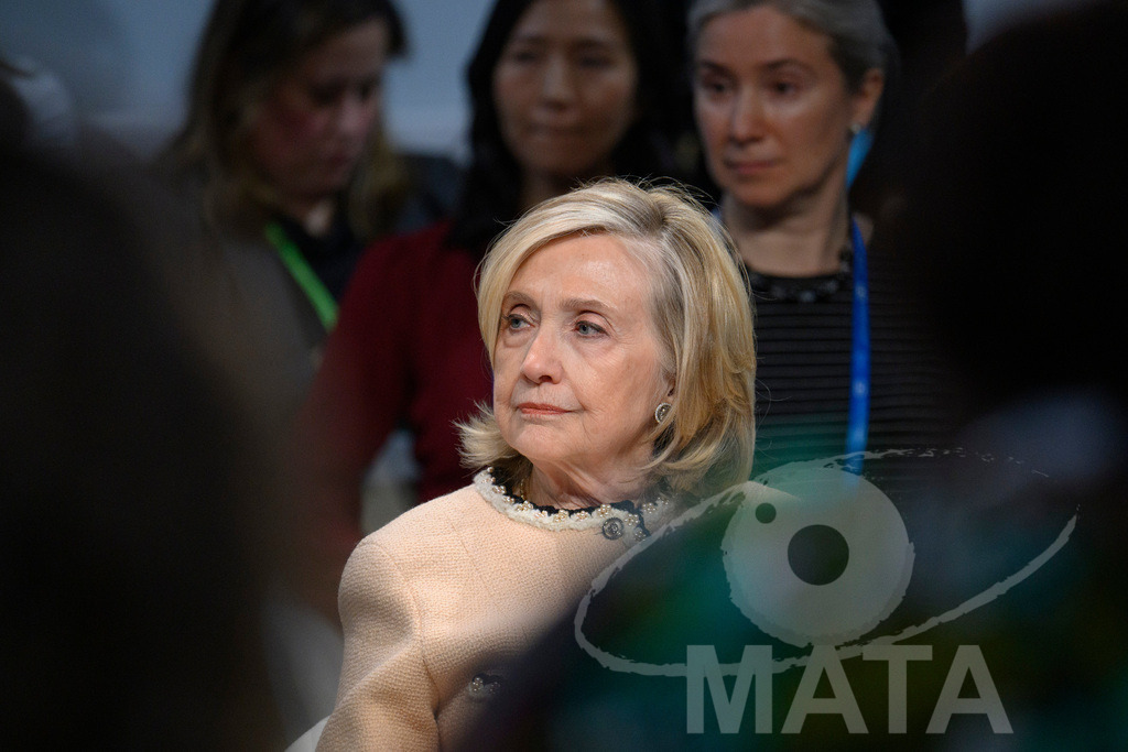 _DWA0185 | Die US-Politikerin Hillary Clinton auf der Veranstaltung Girls Just Want to Have Fundamental Rights: Fighting the Global Pushback im Rahmen der Münchner Sicherheitskonferenz 2026. München, 14.02.2026 Bayern Deutschland - Realisiert mit Pictrs.com