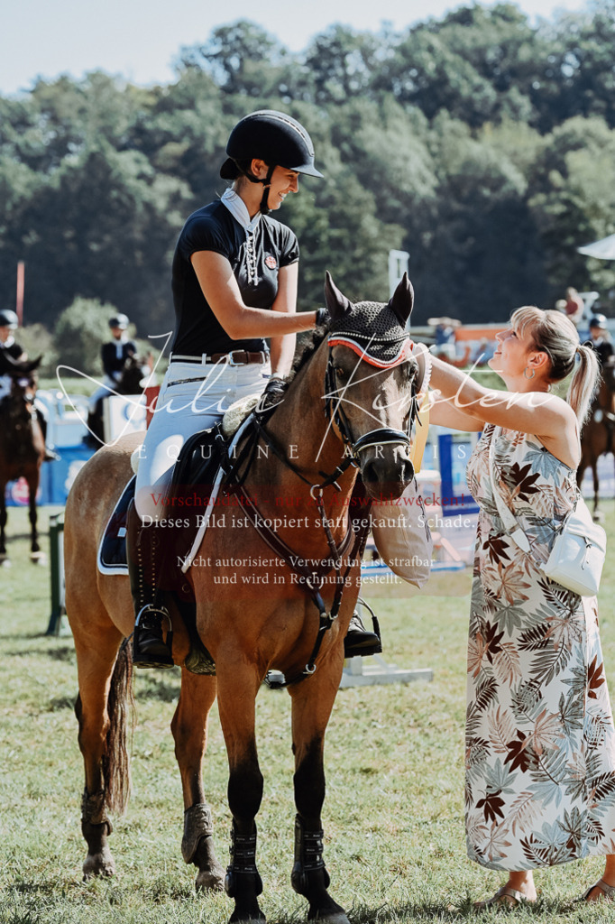 DSC_6193 | Pferde- und Turnierfotografie in Westsachsen. Pferdeportraits, Auftragszeichnungen und intuitive Kunst.