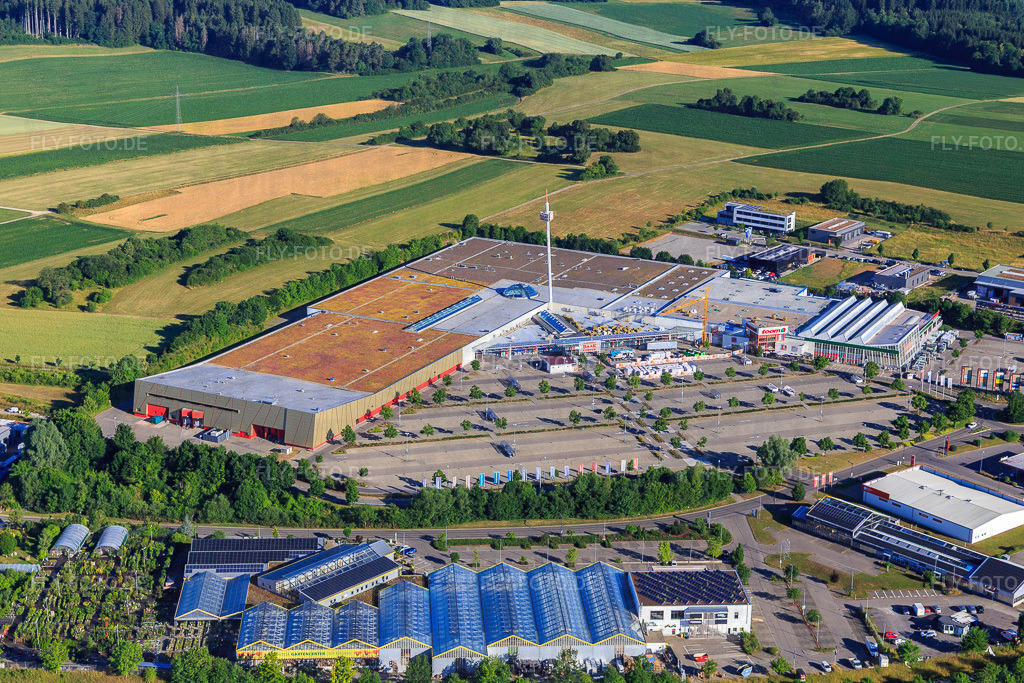 Schwarzwald-Baar-Center http://www.schwarzwald-baar-center.de/ | Luftbild: Schwarzwald-Baar-Center http://www.schwarzwald-baar-center.de/ im Ortsteil Weilersbach in Villingen-Schwenningen im Bundesland Baden-Württemberg in Deutschland. Foto: IMG_149245.jpg vom 29.06.2025 durch Werner Riehm/FLY-FOTO.de - Realisiert mit Pictrs.com